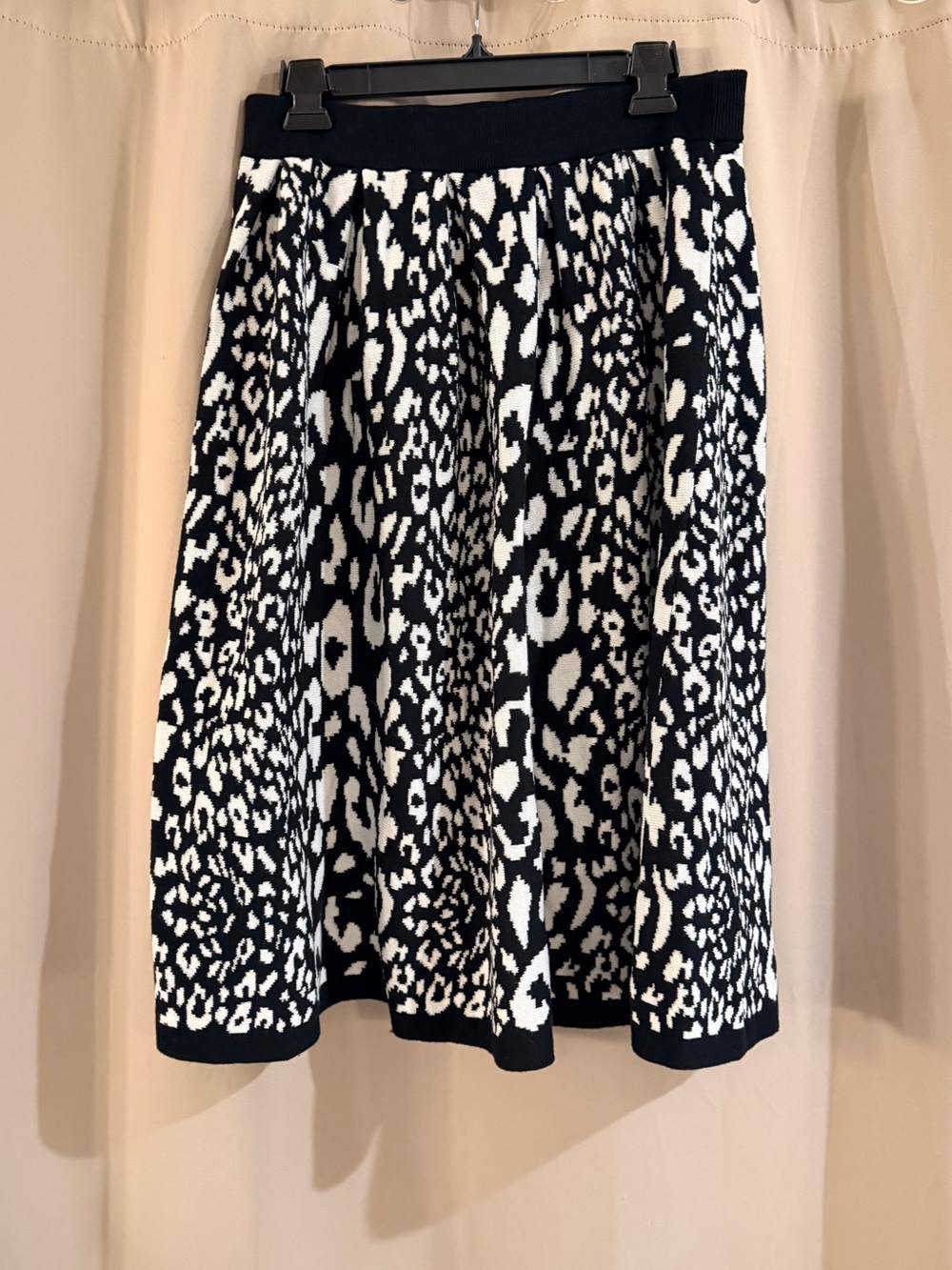 NWT Wendy Williams Black & White Knit Animal Print A-Line Skirt